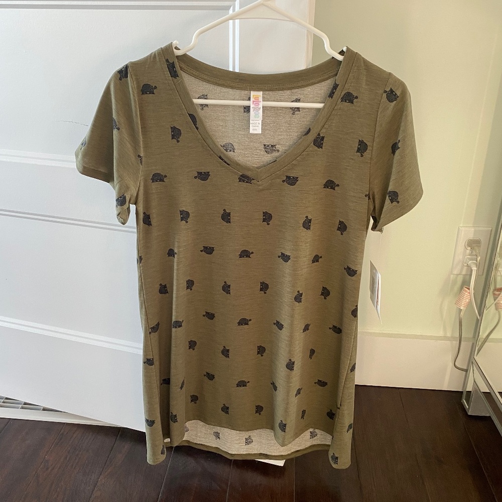 Lularoe Christy tee
